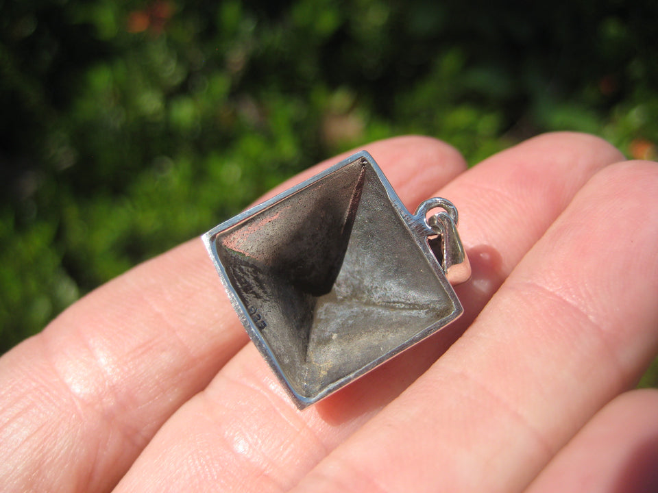 925 silver Egyptian Pyramid pendant necklace A16