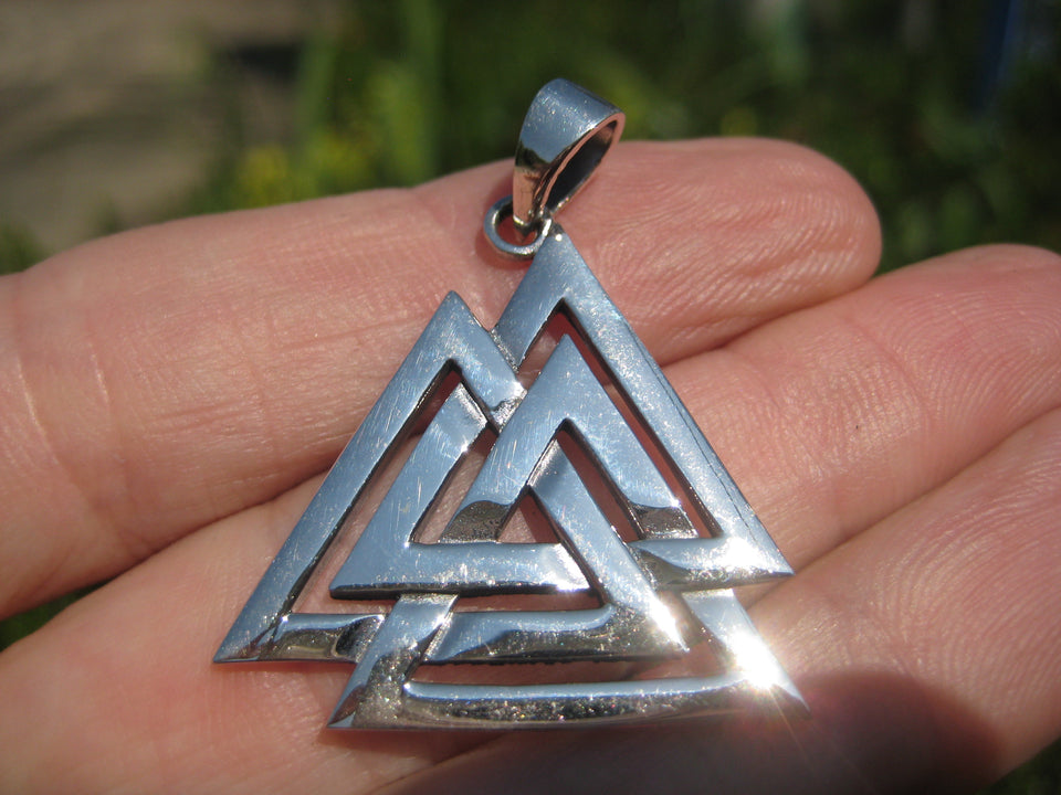 925 Silver Valknut Triquetra Triangle Norse Vikiing Pendant Necklace A 20