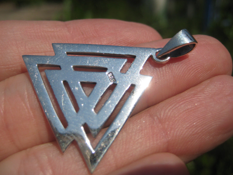 925 Silver Valknut Triquetra Triangle Norse Vikiing Pendant Necklace A 20