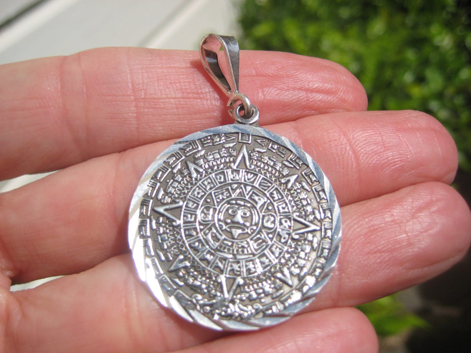 950 Silver Mayan Calendar Authentic Taxco Mexico Pendant Necklace A39866