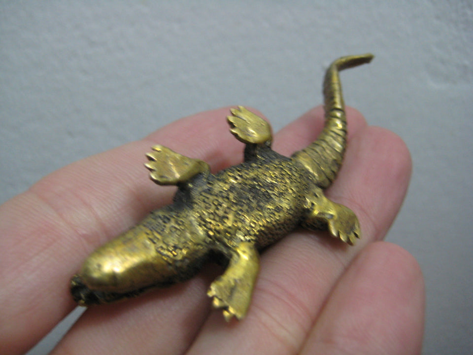 Brass Amulet Crocodile Alligator Statue Buddhist Blessing for Good Luck A27944