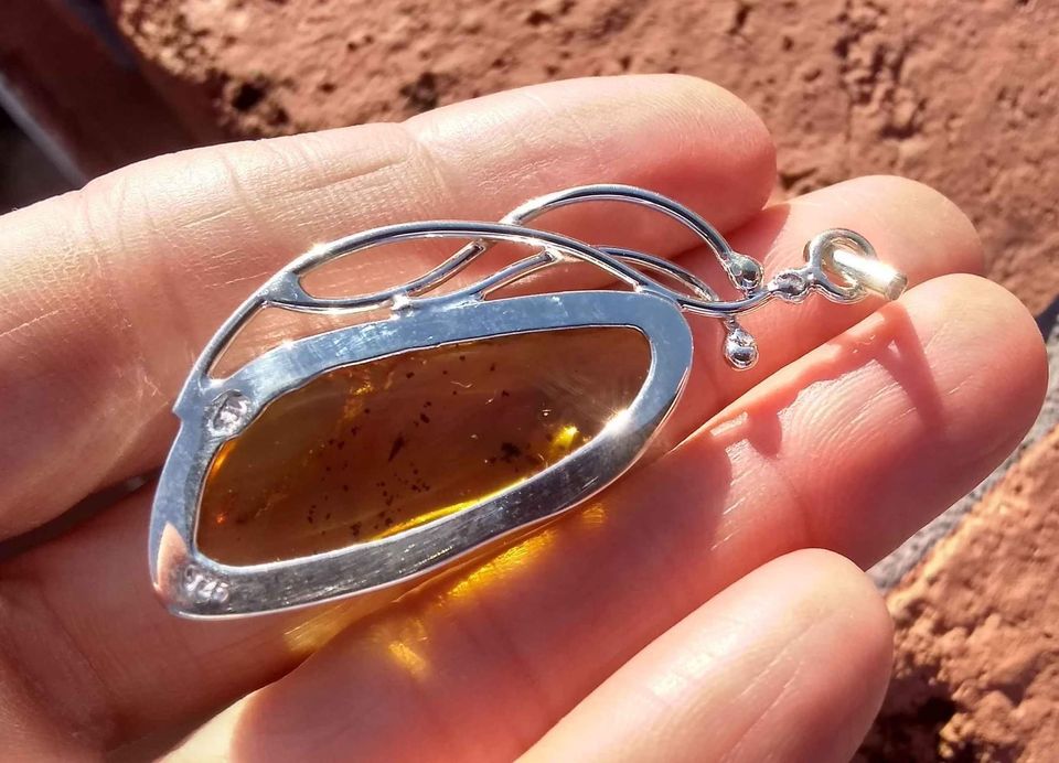 925 Silver Chiapas Amber pendant Taxco Mexico NE821