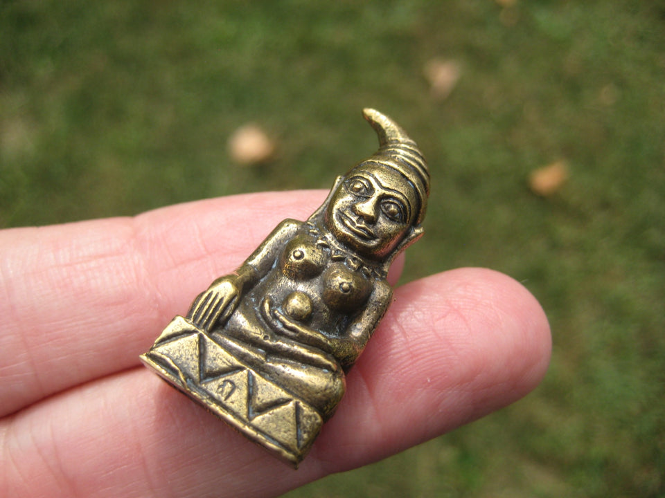 Buddha Monk Thailand Statue Amulet Lucky Charm Male Female Duality A2433