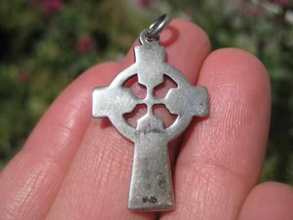 925 Silver Celtic Christian Irish English Knot Circle Cross A14