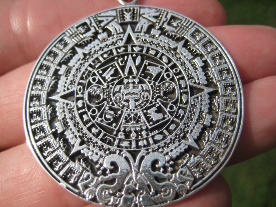 925 Sterling Silver Maya Mayan Calendar Mexico Pendant Necklace A40
