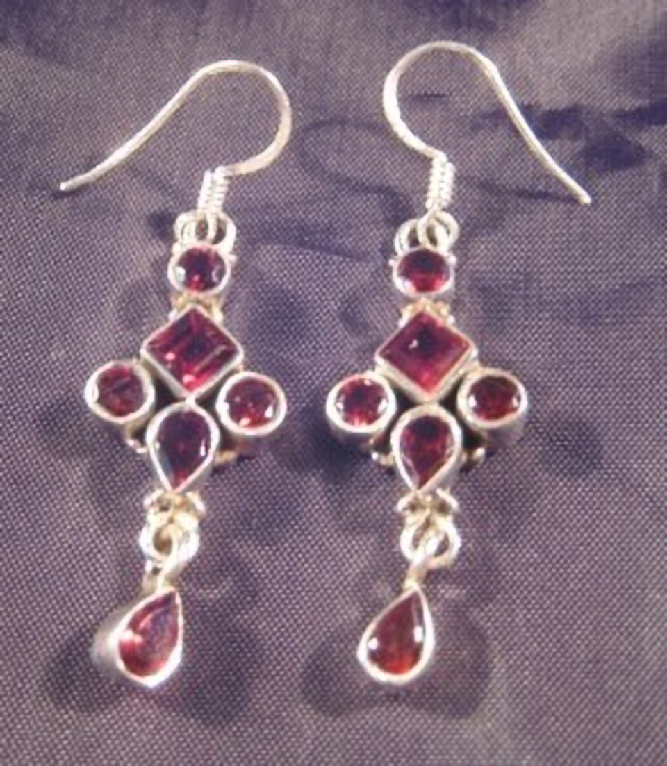 925 Silver natural Garnet stone crystal earrings A802