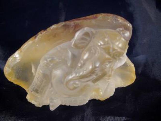 Natural Quartz Ganesh Elephant crystal stone mineral Carving Art N3755