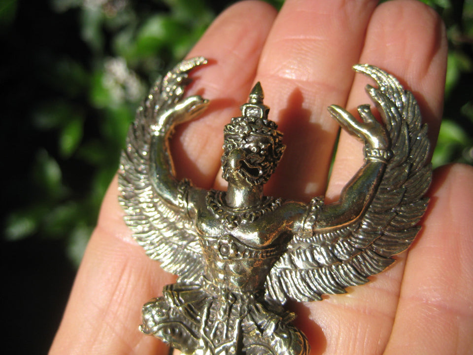 Brass Metal Garuda Bird Buddhist Hindu Statue Snake Bite Protection