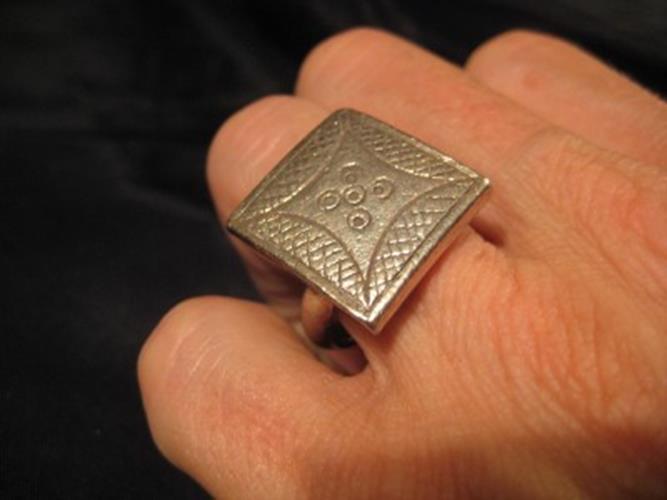 999 Silver Hill Tribe Ring northern Thailand jewelry art size 9  N 2866