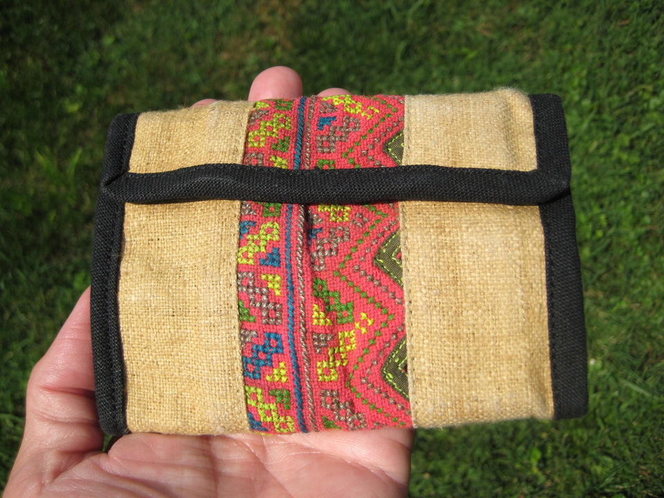 Hemp  tri fold Wallet Indian Embroidery from Thailand A6792