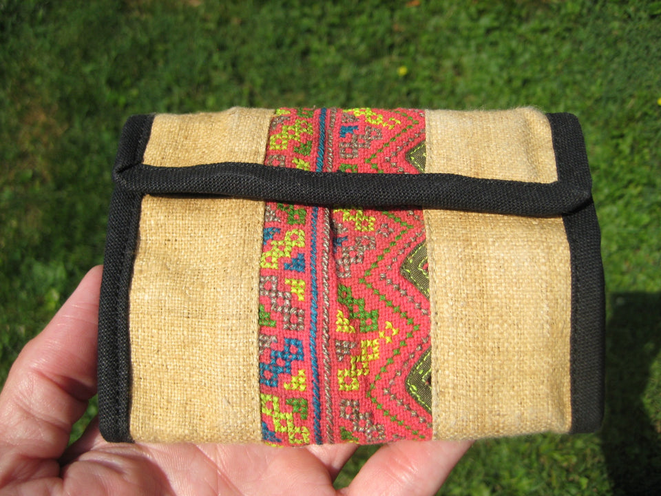 Hemp  tri fold Wallet Indian Embroidery from Thailand A6792