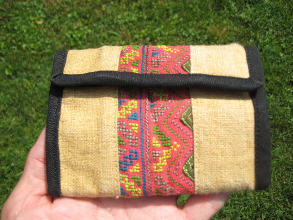 Hemp  tri fold Wallet Indian Embroidery from Thailand A6792