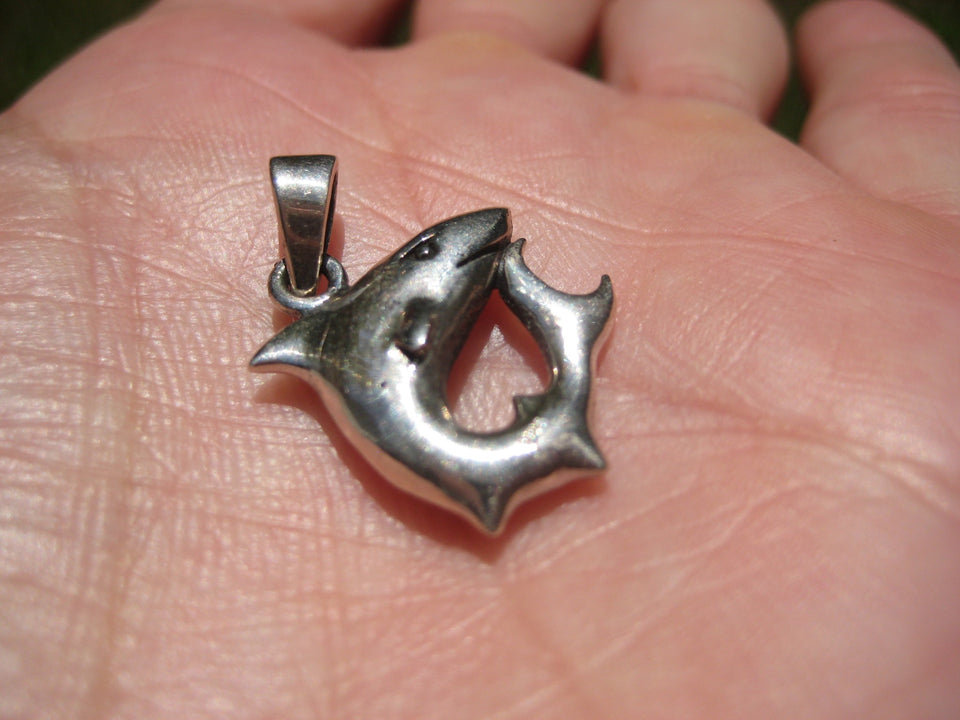 925 Silver Shark Pendant Necklace A23