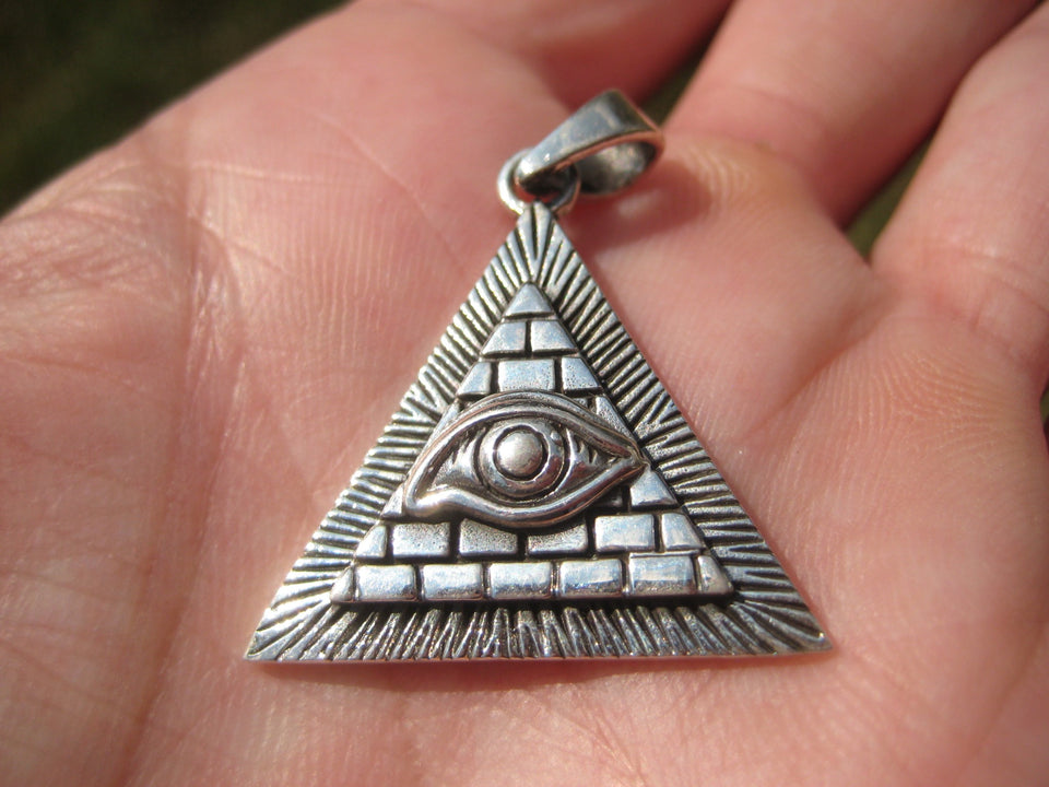 925 Silver Egyptian Seeing Eye Free Mason Masonic Pyramid Pendant Necklace A366