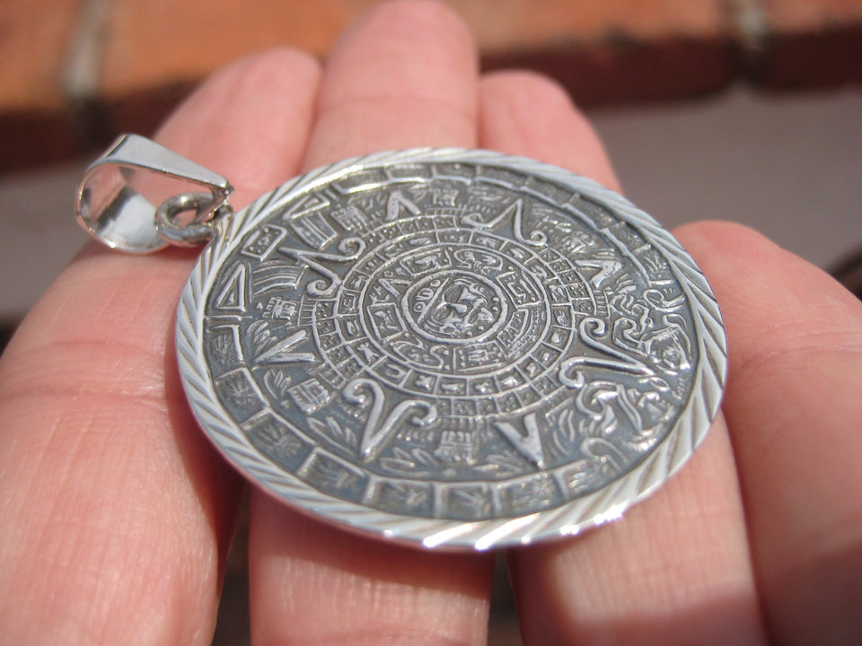925 Silver Mayan Calendar Pyramid Sun Moon Pendant Taxco Mexico A2757