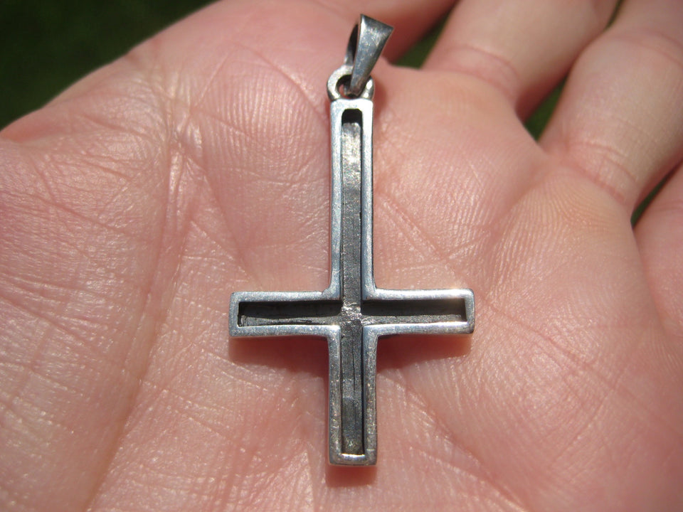 925 Silver Celtic inverted Petrine Cross Saint Peter or Satanic Pendant A3276