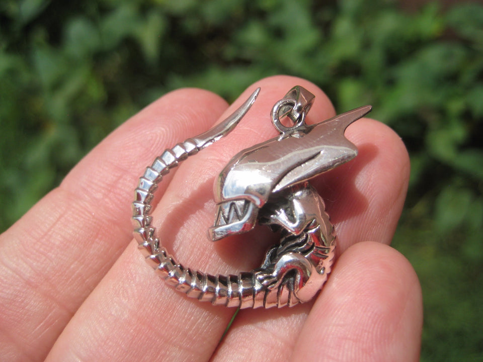 925 Silver Alien Extraterrestrial Necklace jewelry Art A7