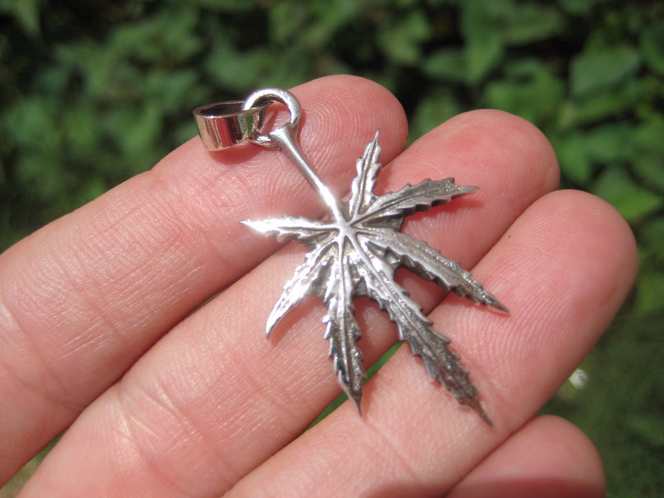 925 Silver Marijuana Pot Cannabis Leaf Pendant necklace jewelry ArtA24