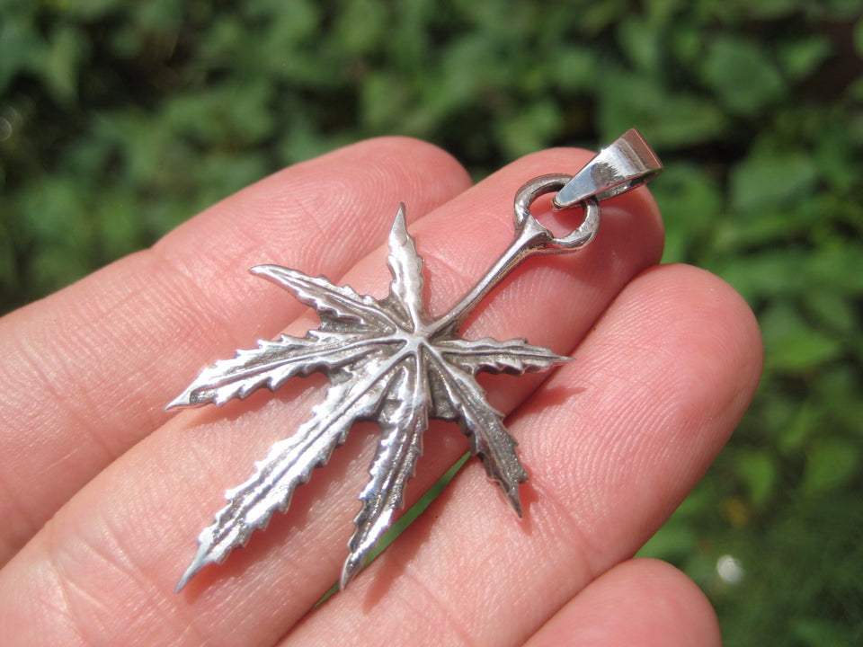 925 Silver Marijuana Pot Cannabis Leaf Pendant necklace jewelry ArtA24