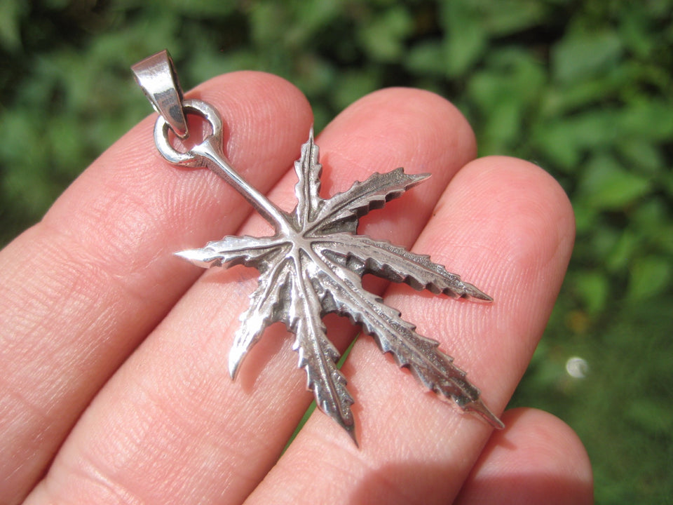 925 Silver Marijuana Pot Cannabis Leaf Pendant necklace jewelry ArtA24