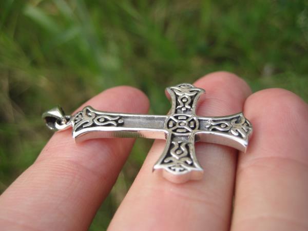 925 Silver Celtic inverted Petrine Cross Saint Peter Pendant