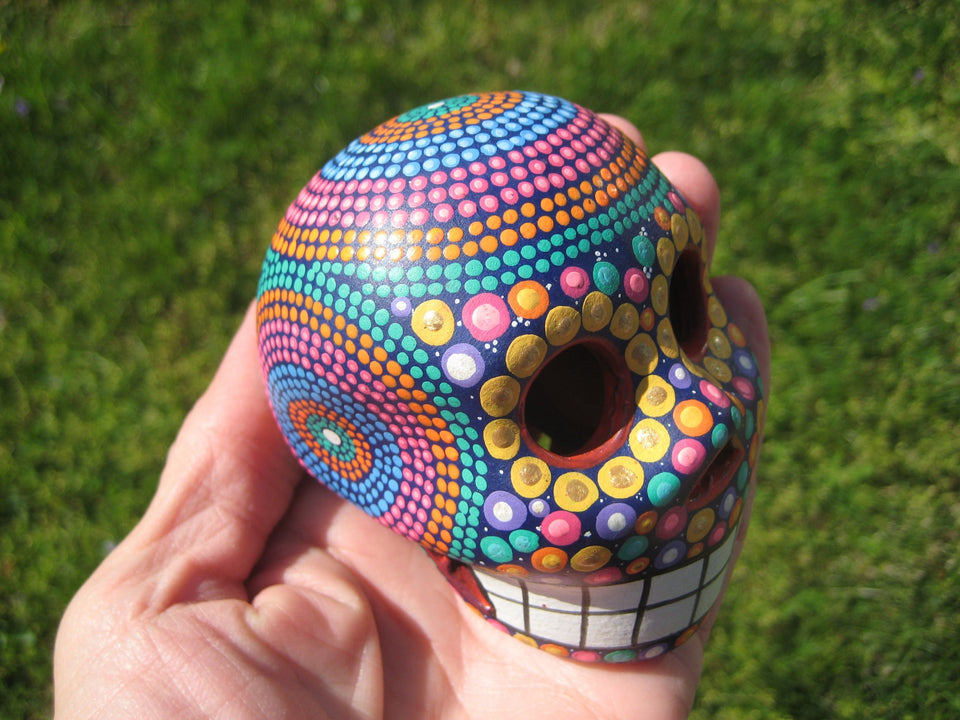 Ceramic Painted Skull Day of The Dead Pinta de Agua Taxco Mexico A6733