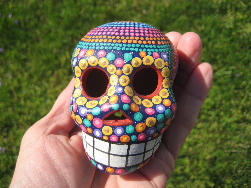 Ceramic Painted Skull Day of The Dead Pinta de Agua Taxco Mexico A6733