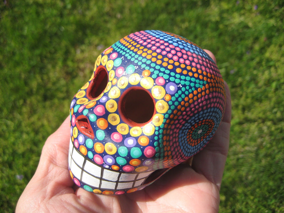 Ceramic Painted Skull Day of The Dead Pinta de Agua Taxco Mexico A6733