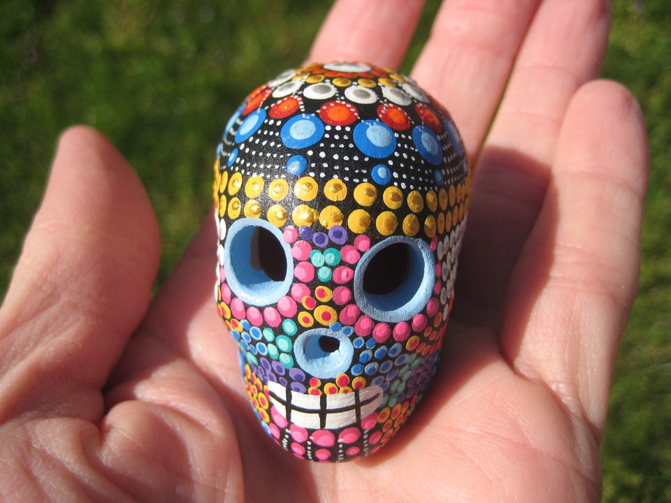 Ceramic Painted Skull Day of The Dead Pinta de Agua Taxco Mexico A27445