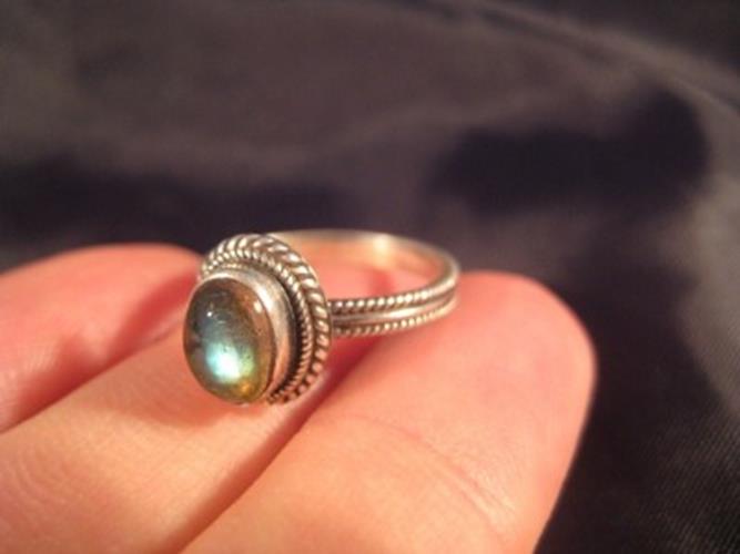 925 Silver Moonstone crystal stone Ring Nepal jewelry art Size 5.75    N322