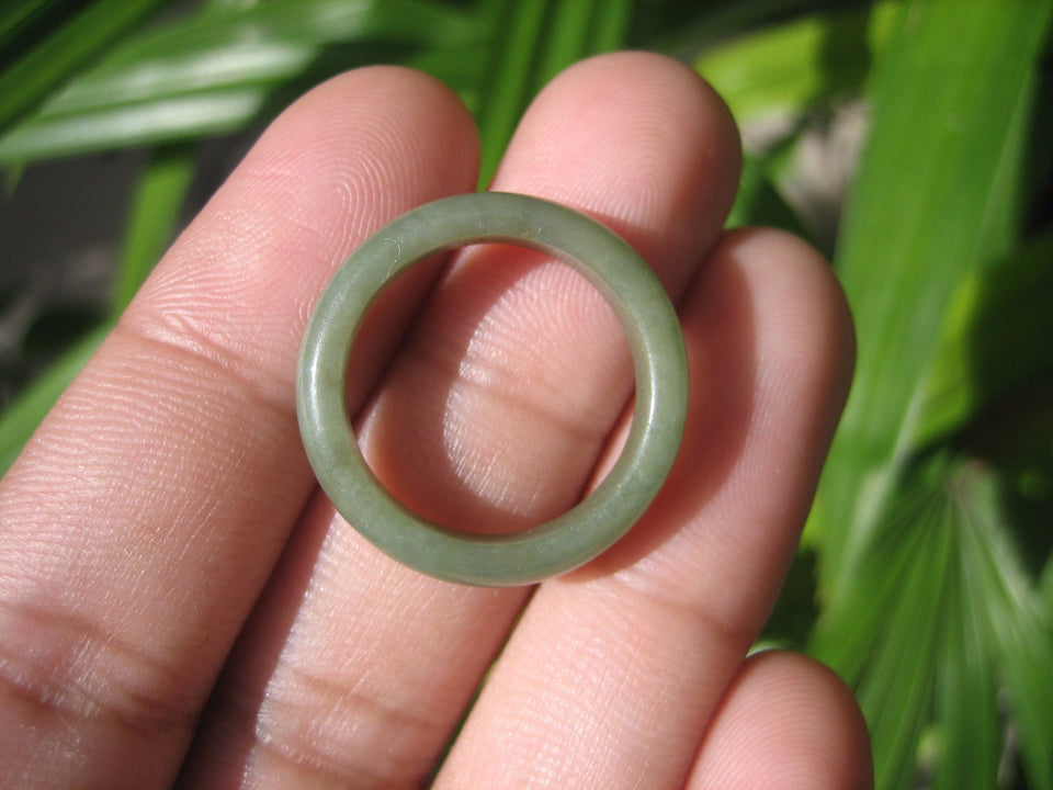 Natural Jadeite Jade ring Thailand jewelry stone mineral size 7 US  EA 095