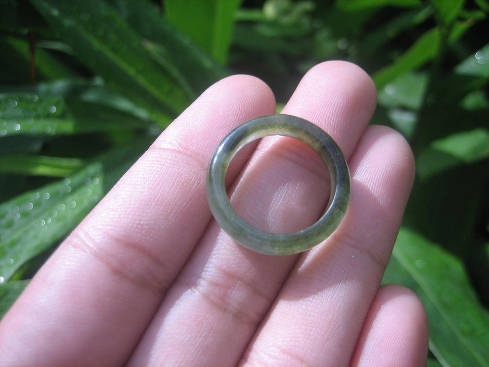 Natural Jadeite Jade ring Thailand jewelry stone mineral size 7 US   E 5986