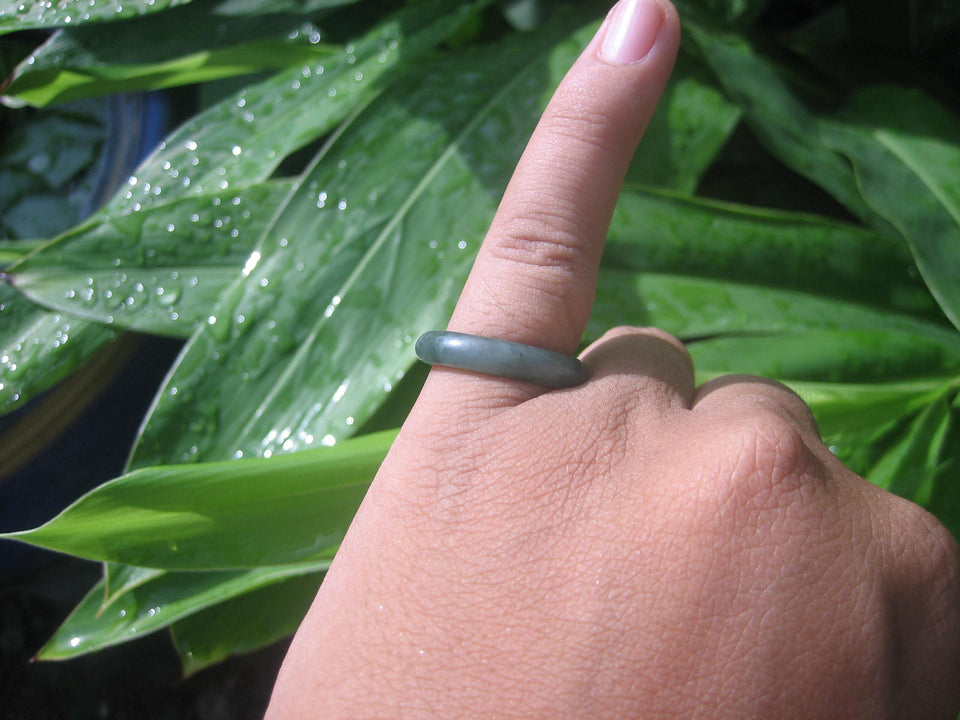 Natural Jadeite Jade ring Thailand jewelry stone mineral size 7 US   E 5985