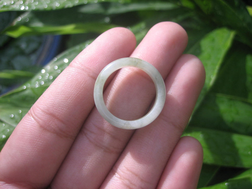 Natural Jadeite Jade ring Thailand jewelry stone mineral size 7 US   E 5984