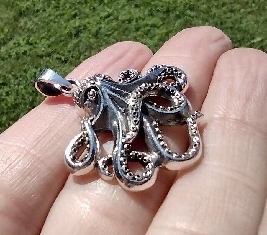 925 Silver Octopus Pendant Necklace Thailand CH477