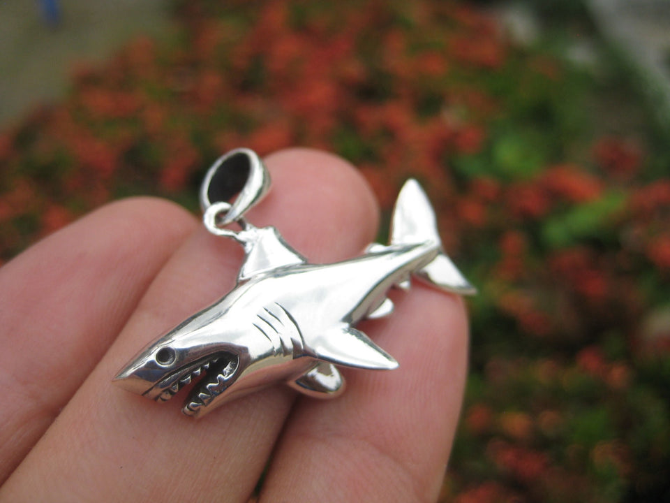 925 sterling silver Great White Shark pendant necklace