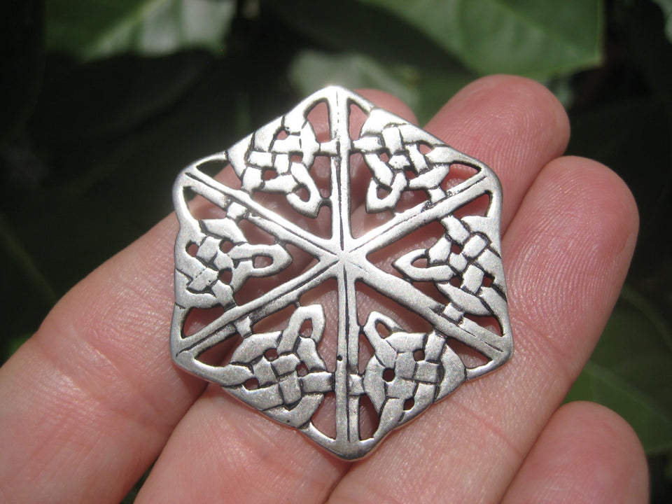 Large 925 Silver Celtic knot Flower Style  Pendant Thailand Jewelry  Art