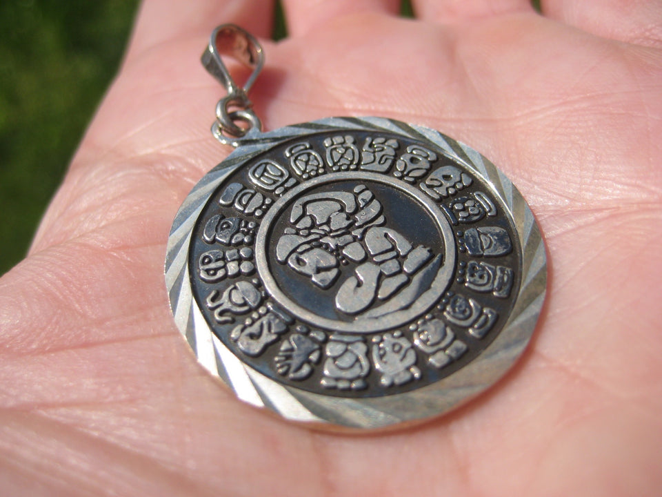 950 Silver Mayan Calendar Pendant Taxco Mexico A63352